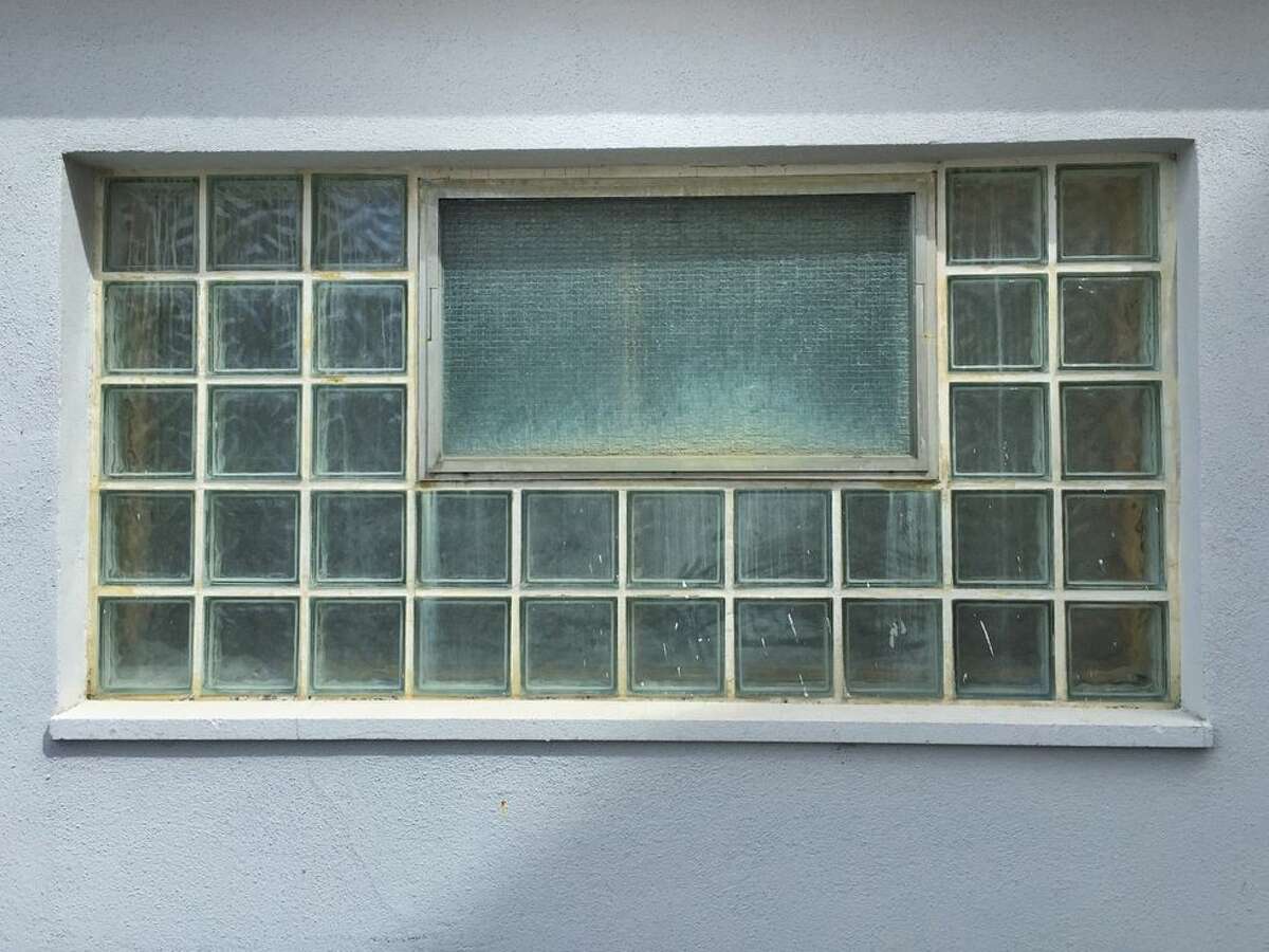 Окно из стеклоблоков