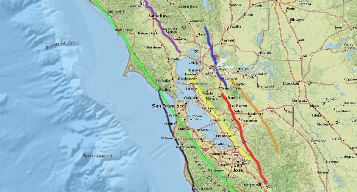 Click ahead to see the major faults of the Bay Area.