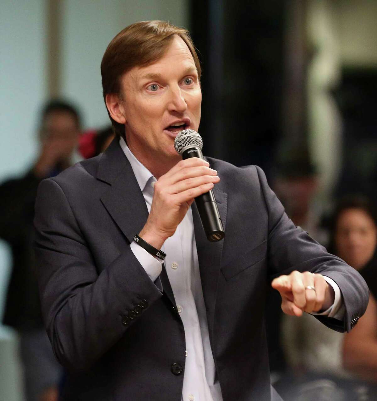 Andrew White, Democrat Party governor candidate for 2018 gubernatorial race, introduces himself to the crowd at a Democratic forum at Deluxe Theatre on Wednesday, Jan. 24, 2018, in Houston.