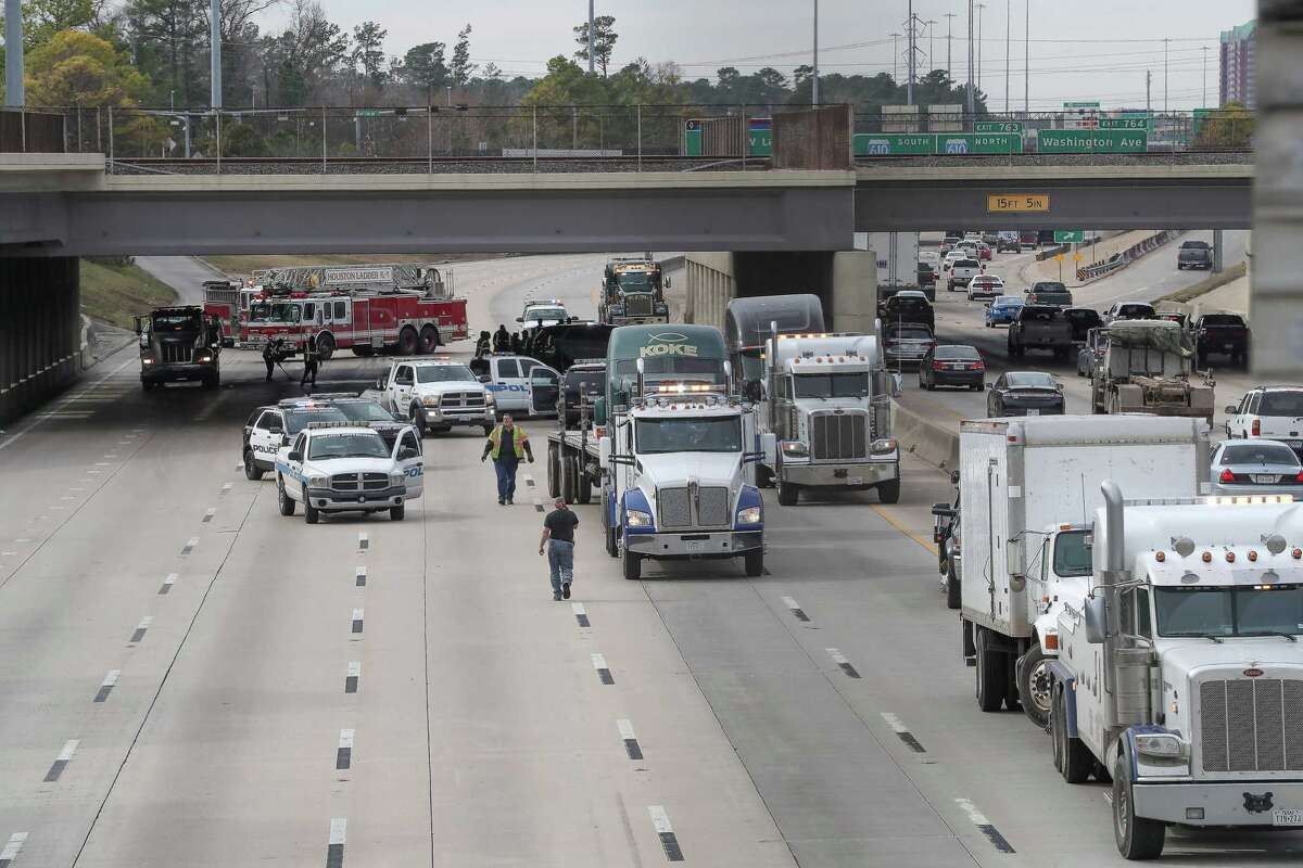 Big rig crash shuts down Katy Freeway