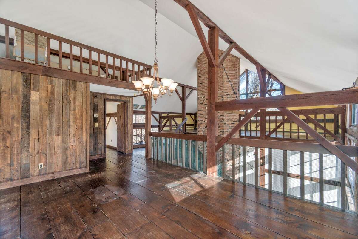 A post-and-beam barn turned home in Wilton