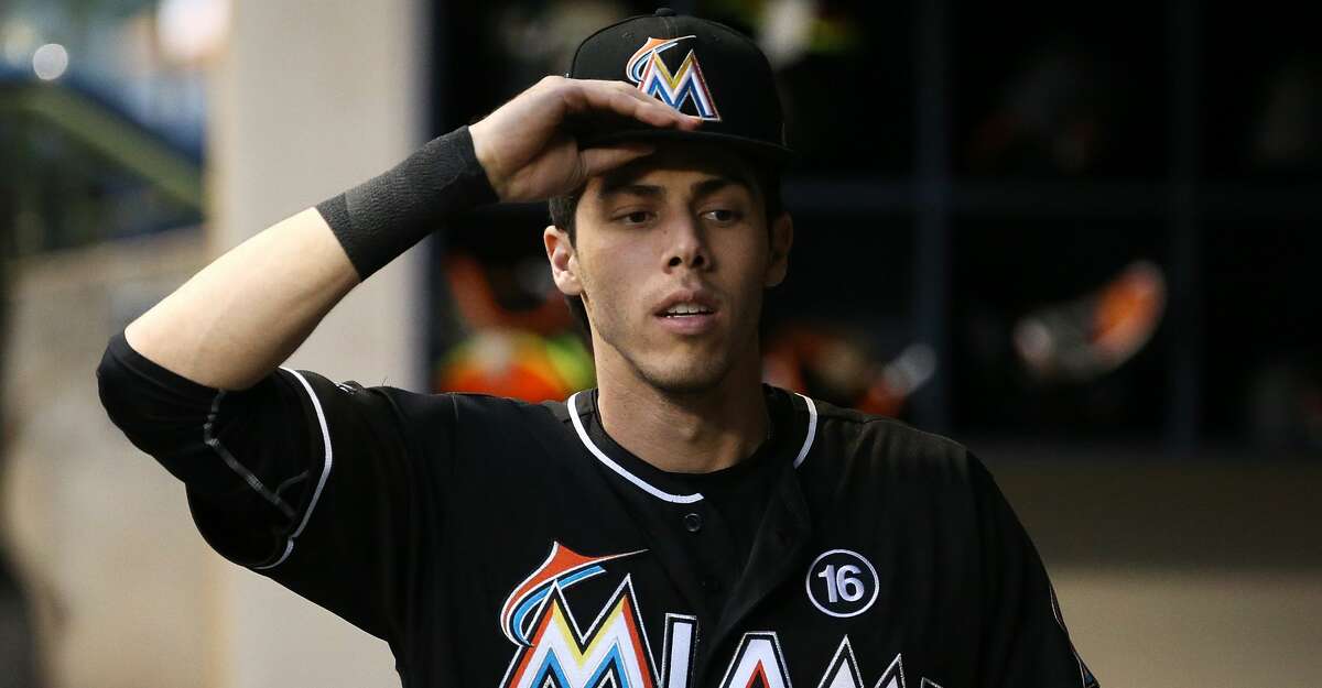 Marlins trade CF Christian Yelich to Brewers for 4 prospects