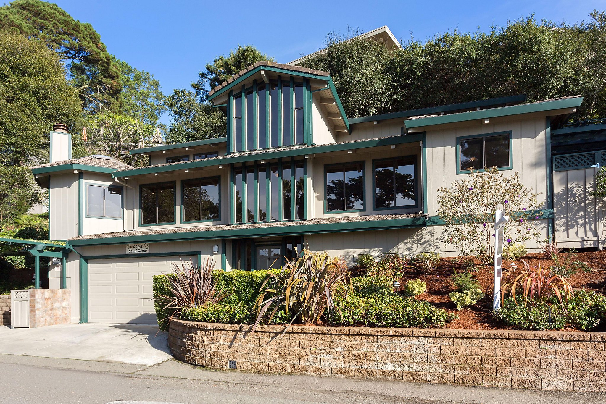 Three-bedroom split-level open Sunday in Oakland