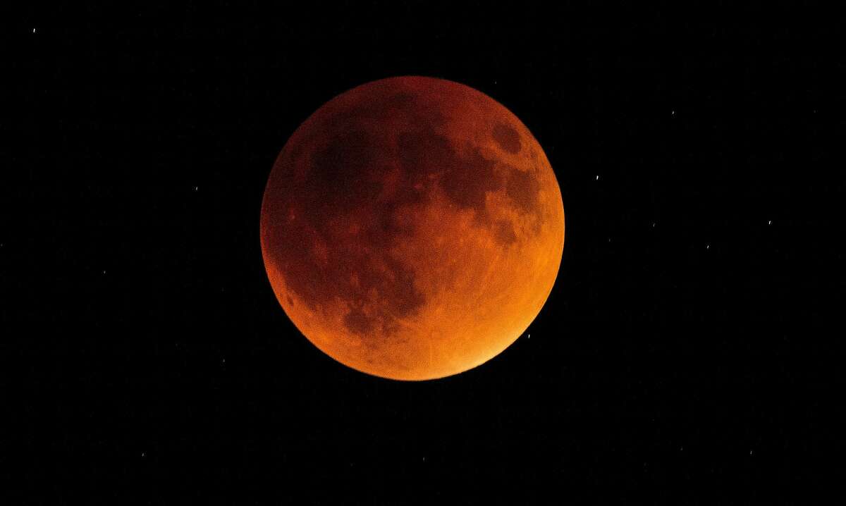 A lunar eclipse in 2015. The moon will once again be a special sight on Jan. 31, 2018. (John Sleezer/Kansas City Star/TNS)