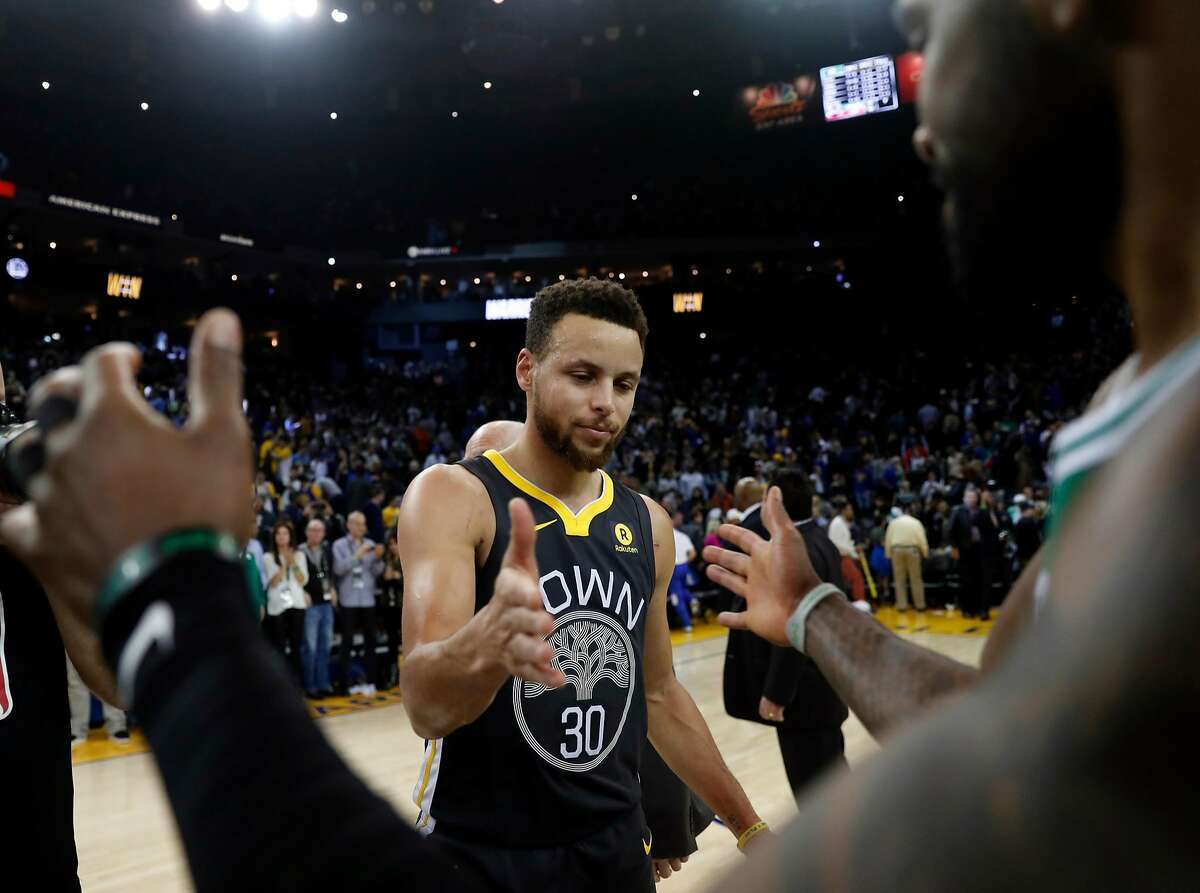 As his time at Oracle comes to a close, Steph Curry honors