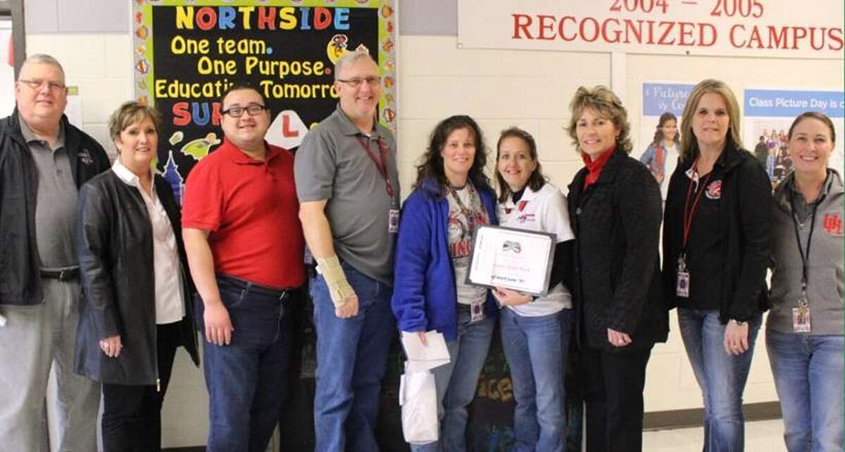 Minter named Cleveland ISD Teacher of the Week