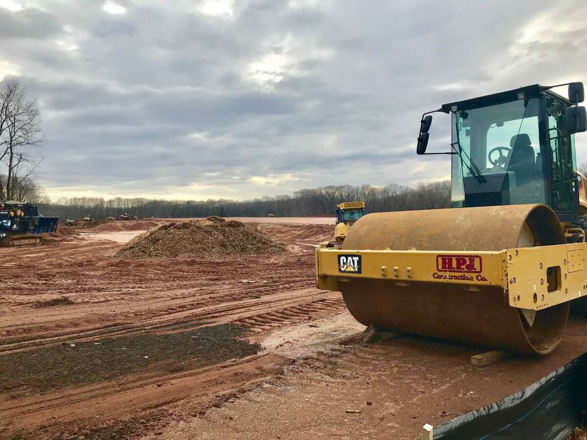 Scannell Properties has purchased the former Gardner’s Nurseries at 120 County Line Road in Cromwell, where construction of a 403,000-square-foot building has begun on 28 acres of land near the transfer station.