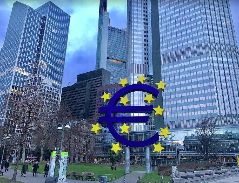 The Us Dollar Is Tanking In Europe Sfgate The Euro Is Strengthening Against Dollar Making Cities Like Frankfurt Pictured More Expensive