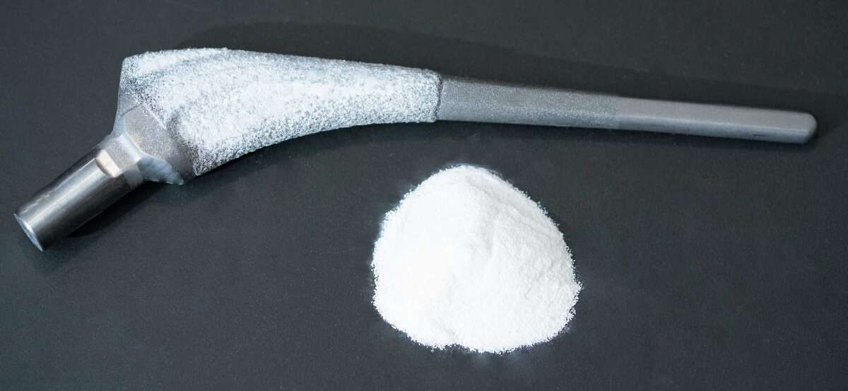 Tiny antibiotic beads fight infections after joint replacement