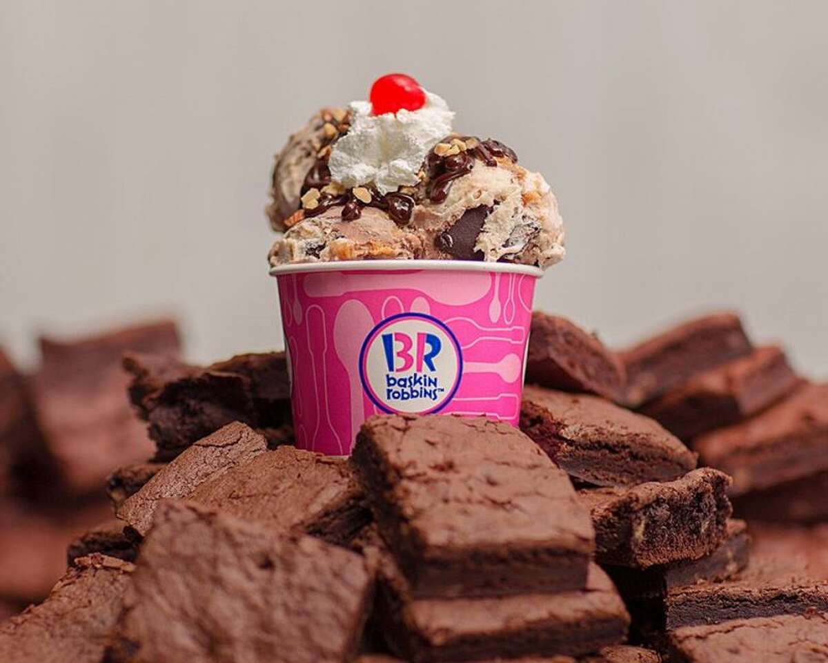 Baskin-Robbins Locations in Monroe, New Canaan, Norwalk, and Southport Download the Baskin-Robbins app and receive one free regular scoop 