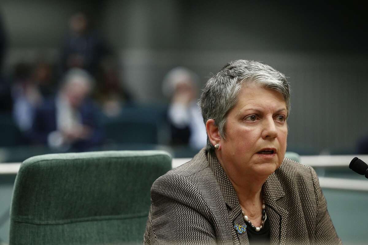 La recomendación de la presidenta de la Universidad de California, Janet Napolitano, de que las escuelas hagan pruebas estandarizadas opcionales durante dos años fue aprobada por los regentes.