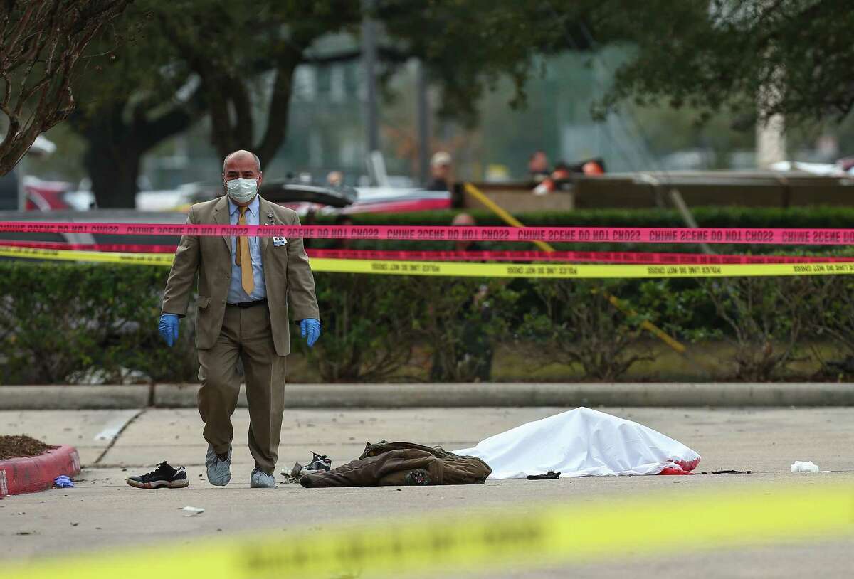 Hpd Fatally Shoots Robbery Suspect At West Loop Near Westpark