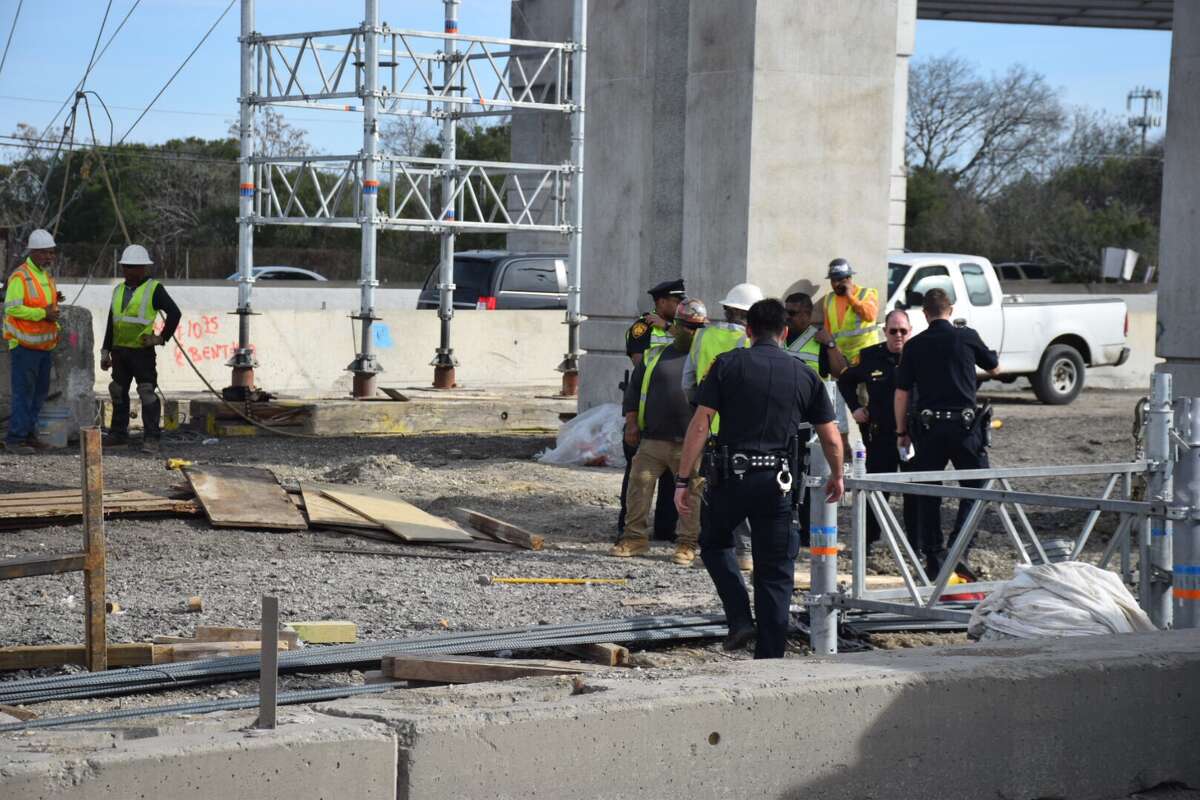 Three construction workers were crushed by around 1,000 pounds of rebar Thursday afternoon in a construction site accident at Loop 410 and U.S. 90.