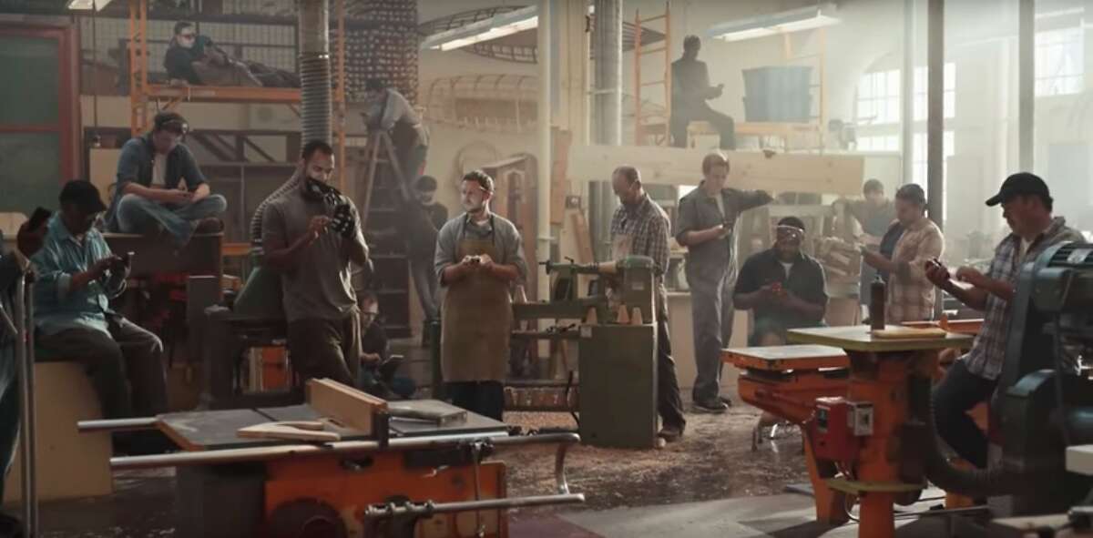 Quicken Loans Rockets into American Homes with Company's First Super Bowl  Commercial —