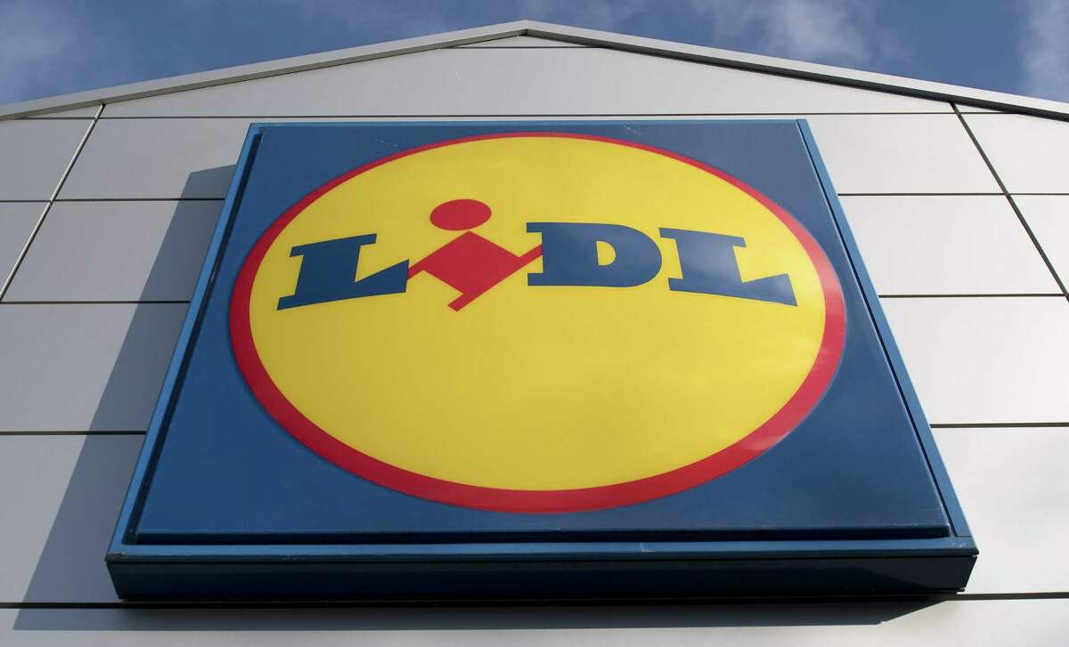 Signage is pictured at a branch of Lidl supermarket in south London, on January 10, 2018. Traditional supermarket chains, such as Tesco, Sainsbury's and Morrisons, benefited by between 2% and 3% sales growth in value, but to a much lesser degree than German discount companies Aldi and Lidl (up 16.8 % each) who are taking a larger and larger share of the cake. / AFP PHOTO / Justin TALLISJUSTIN TALLIS/AFP/Getty Images