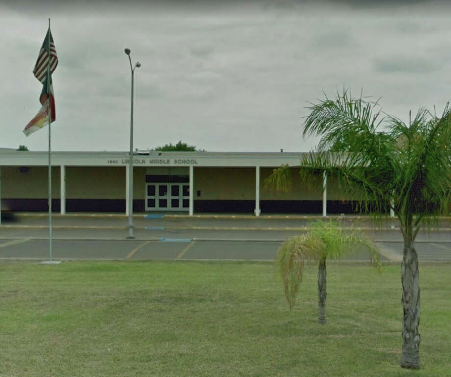 Feds Say Texas Middle School Teacher Admitted To Working For Mexican ...