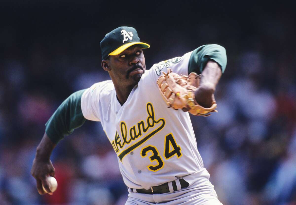 BRONX, NY - MAY 17: Dave Stewart #34 of the Oakland Athletics pitching in a MLB game against the New York Yankees on May 17, 1992 in the Bronx, New York. ~~