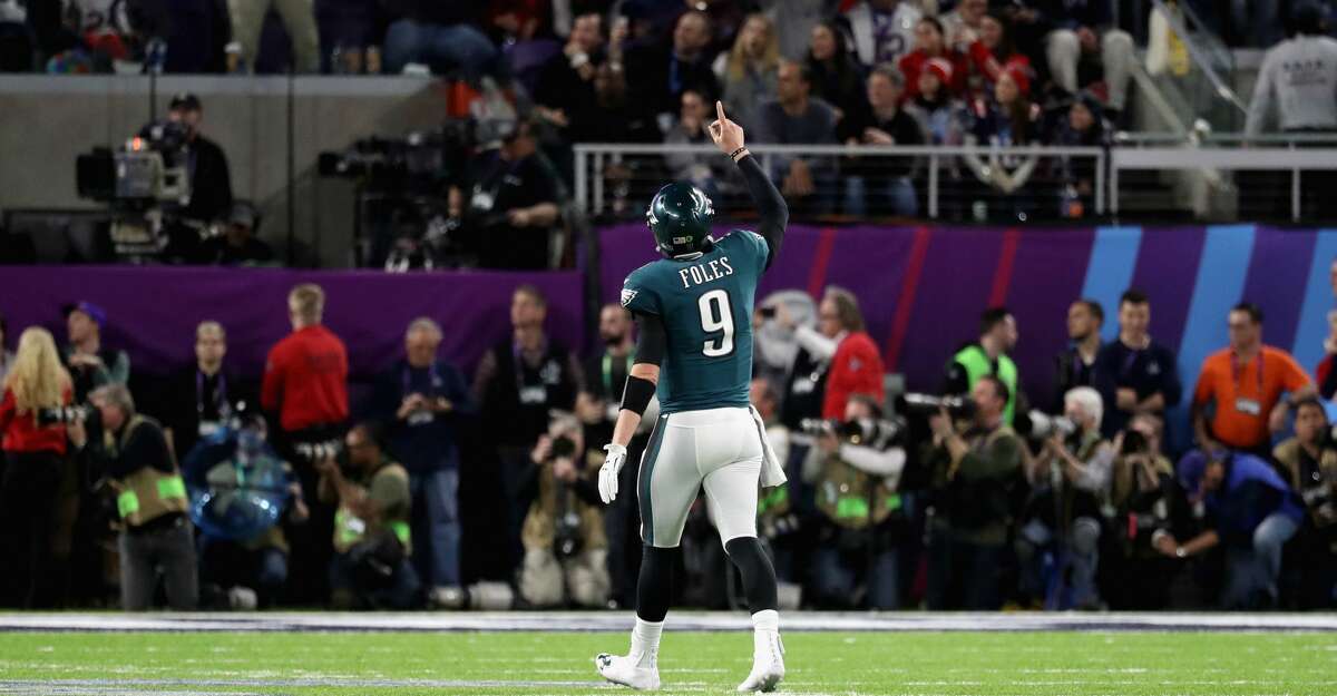 Super Bowl LII (52) Preview and Predictions: Philadelphia Eagles vs. New  England Patriots 