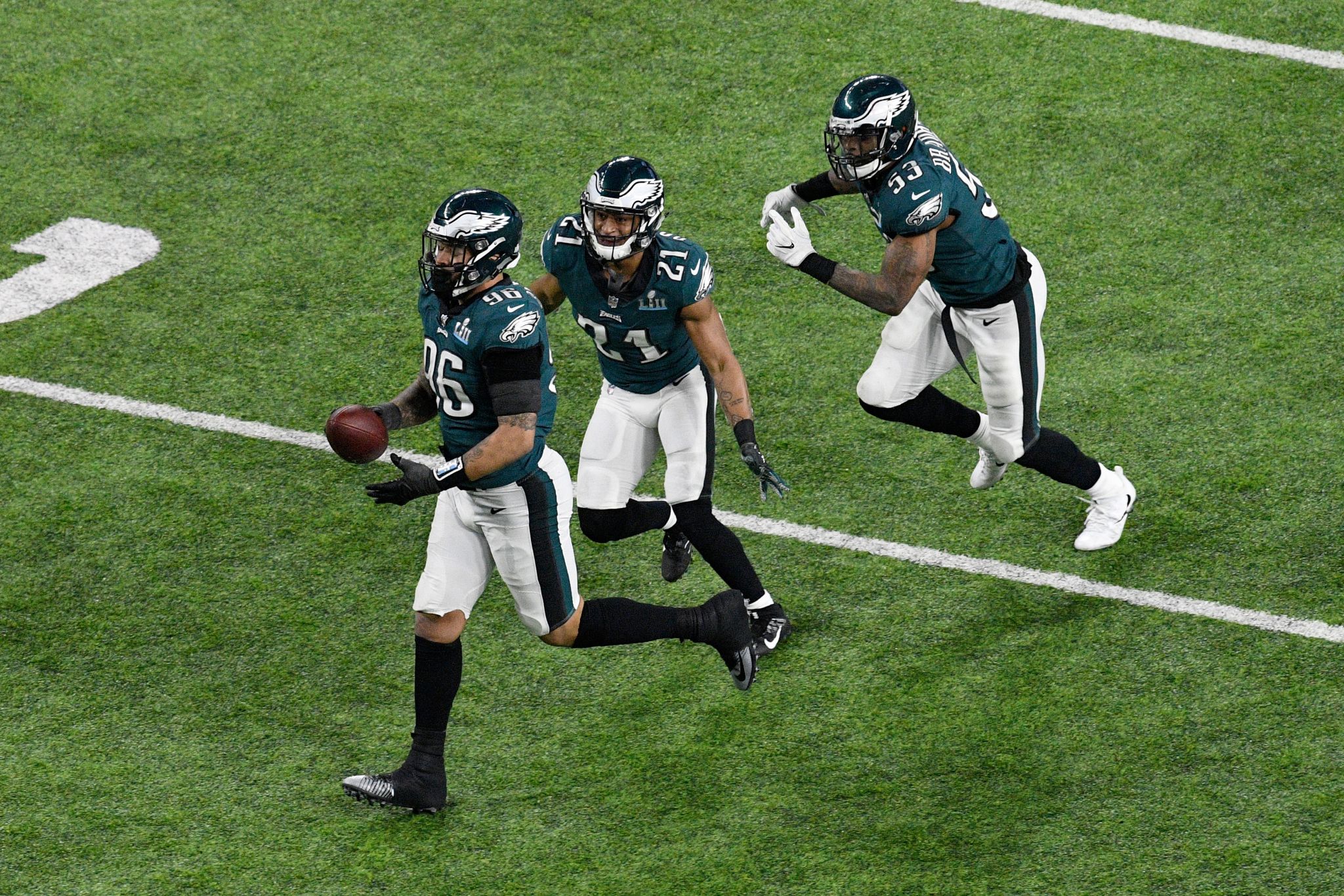 Zach Ertz brings in touchdown catch and brings home Super Bowl ring