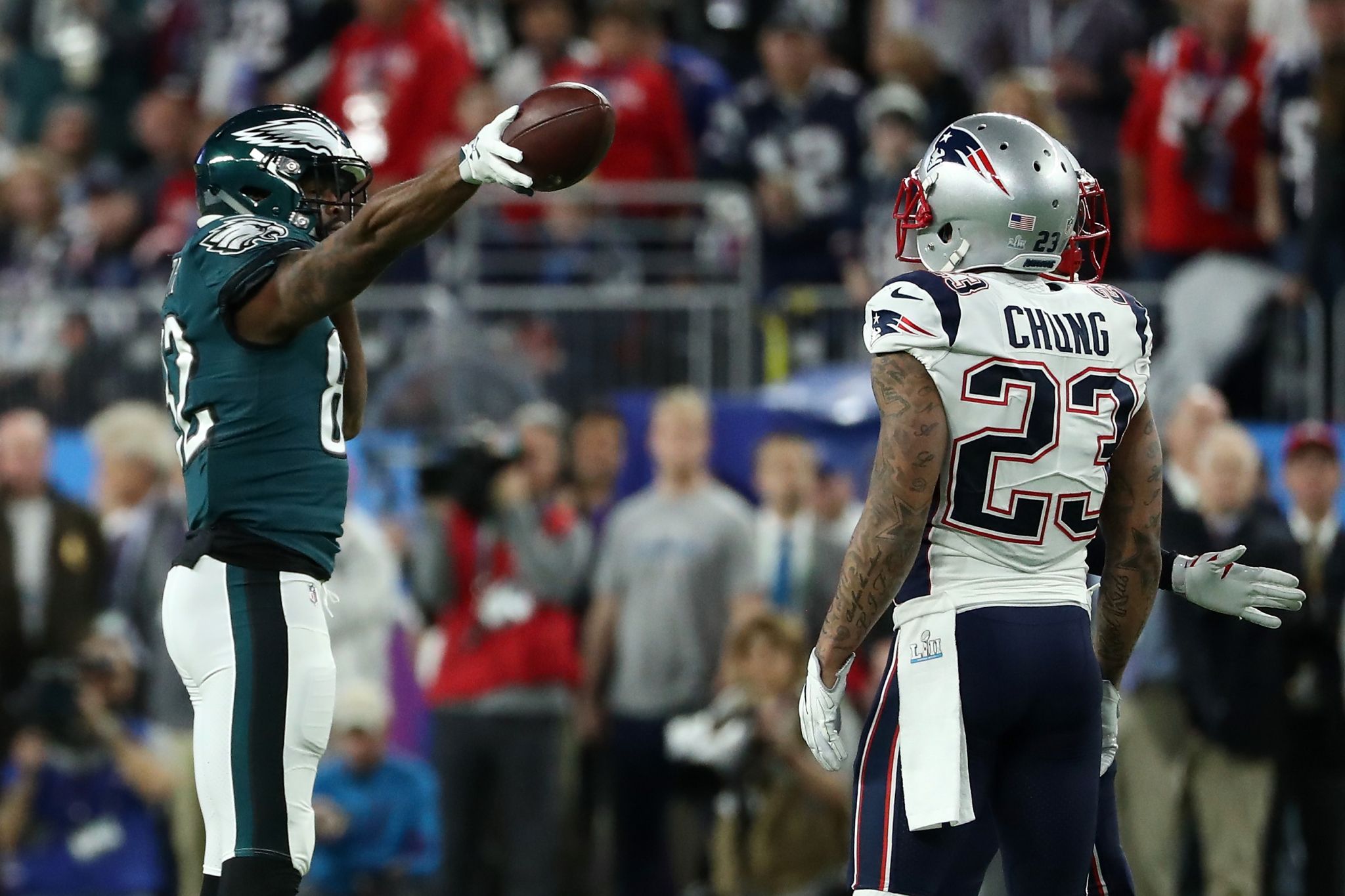 LeGarrette Blount joining pitch to bring DeAndre Hopkins to Patriots