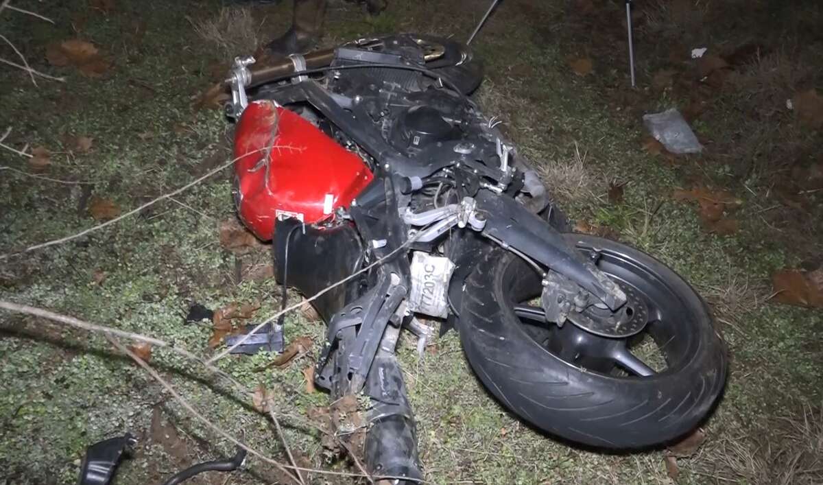 High-speed motorcycle crash in Conroe ends in fatality
