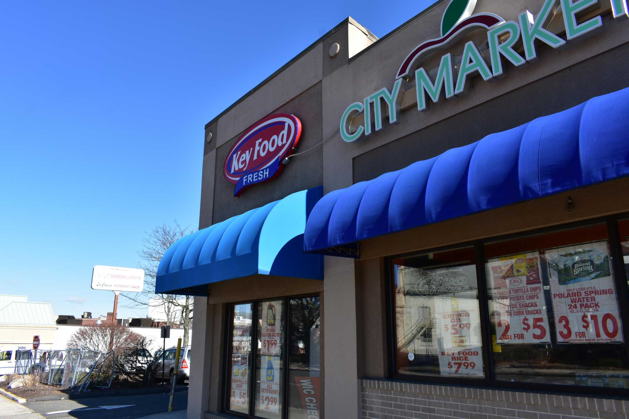 New Key Food supermarket location opens in East Hartford