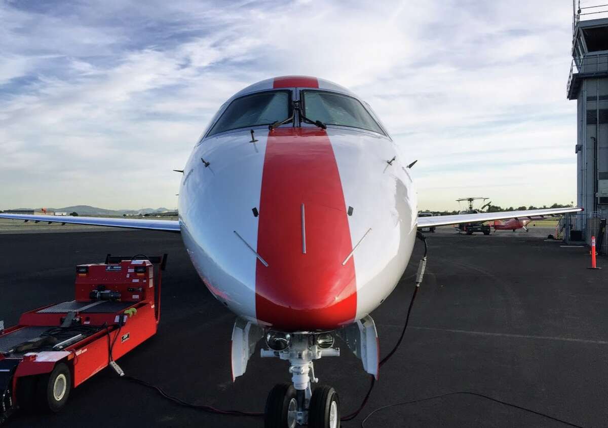 A full frontal view of a JetSuiteX Embraer 135. Click through the slideshow to see my journey on a JSX flight from Oakland to Seattle and for more pictures from inside the plane.