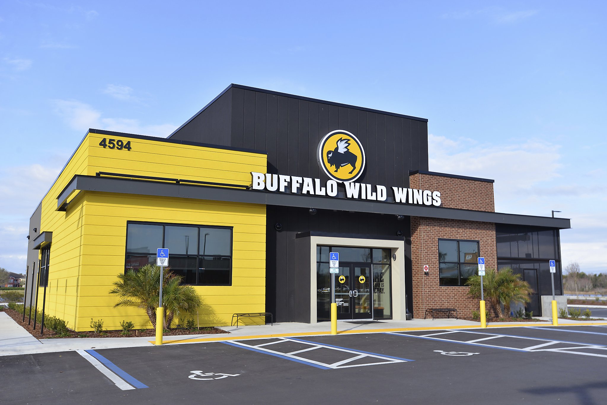 buffalo wild wings restaurant near me