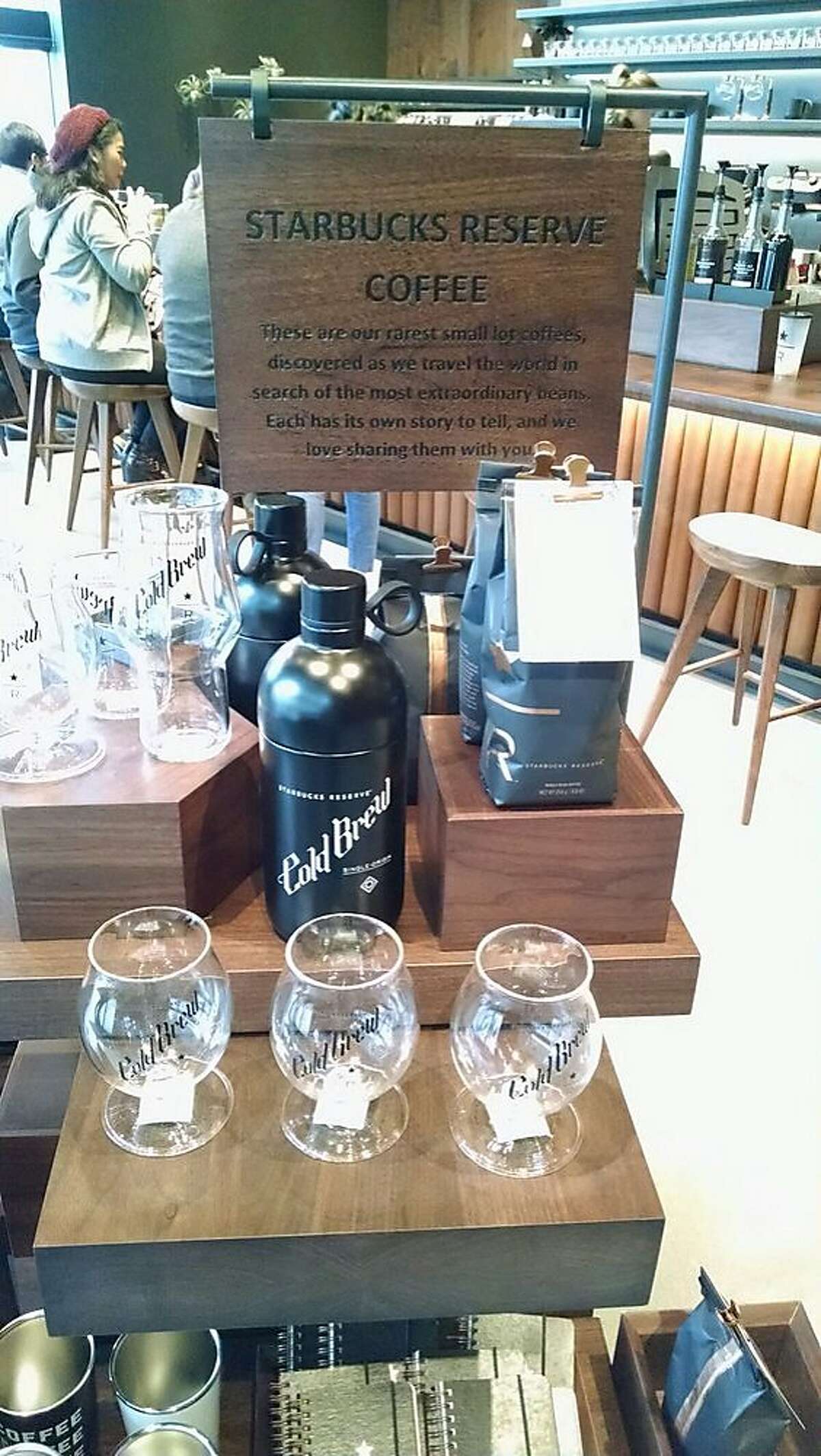 Starbucks quietly opens Reserve bar in SoMa