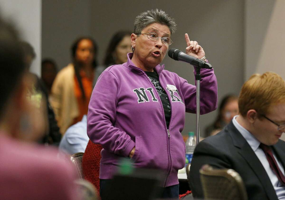 Liz Franklin, who lives near the Hays Street Bridge, speaks against the proposed Bridge Apartments during District 2 Councilman William H. "Cruz" Shaw's Town Hall held Monday Feb. 5, 2018 at the Heritage Room of the Campus Center Building at St. Philip’s College.