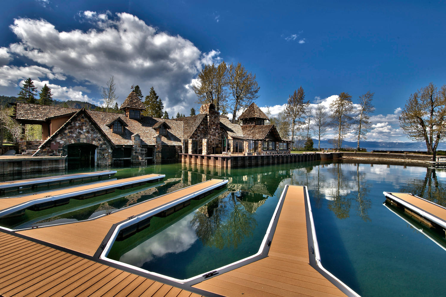 Lake Tahoe estate featured in 'Godfather' movie listed for $3.75 million - seattlepi.com1500 x 1000