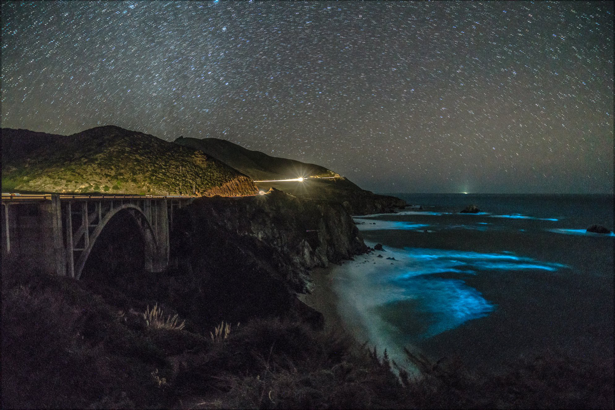 Bioluminescent waves glowing in Big Sur - SFGate1988 x 1326