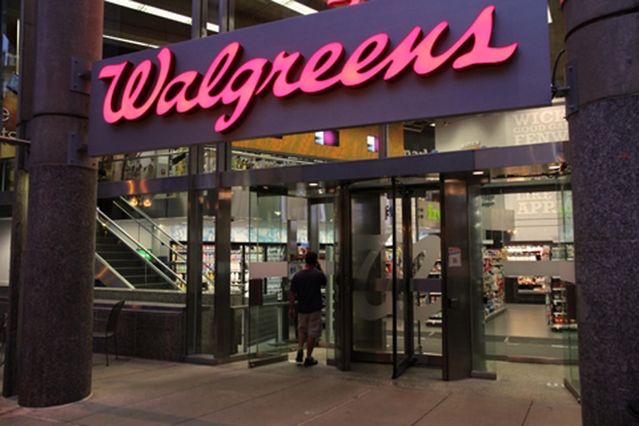 Walgreens changes restroom policy after customer alleges discrimination - SFGate