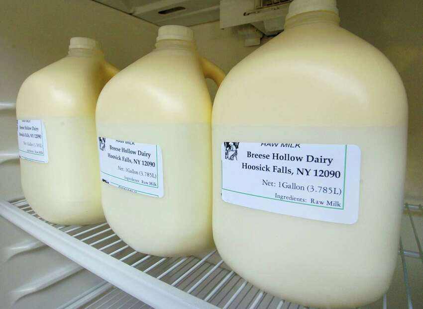 is-raw-milk-safe-to-drink-what-experts-say-the-new-york-times