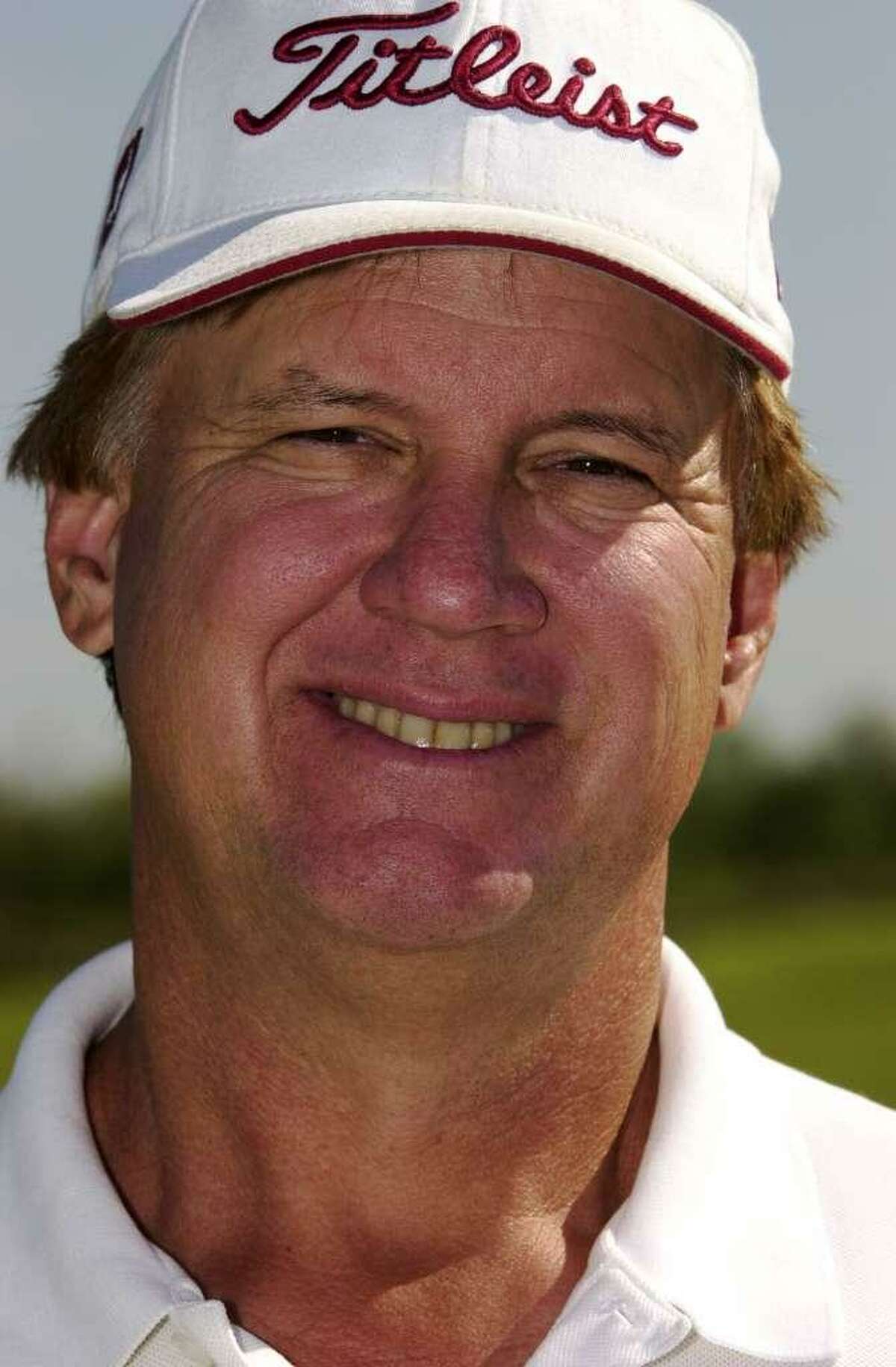 Kurt Cox played professionally both nationally and internationally after becoming one of the top amateur golfers in the U.S.