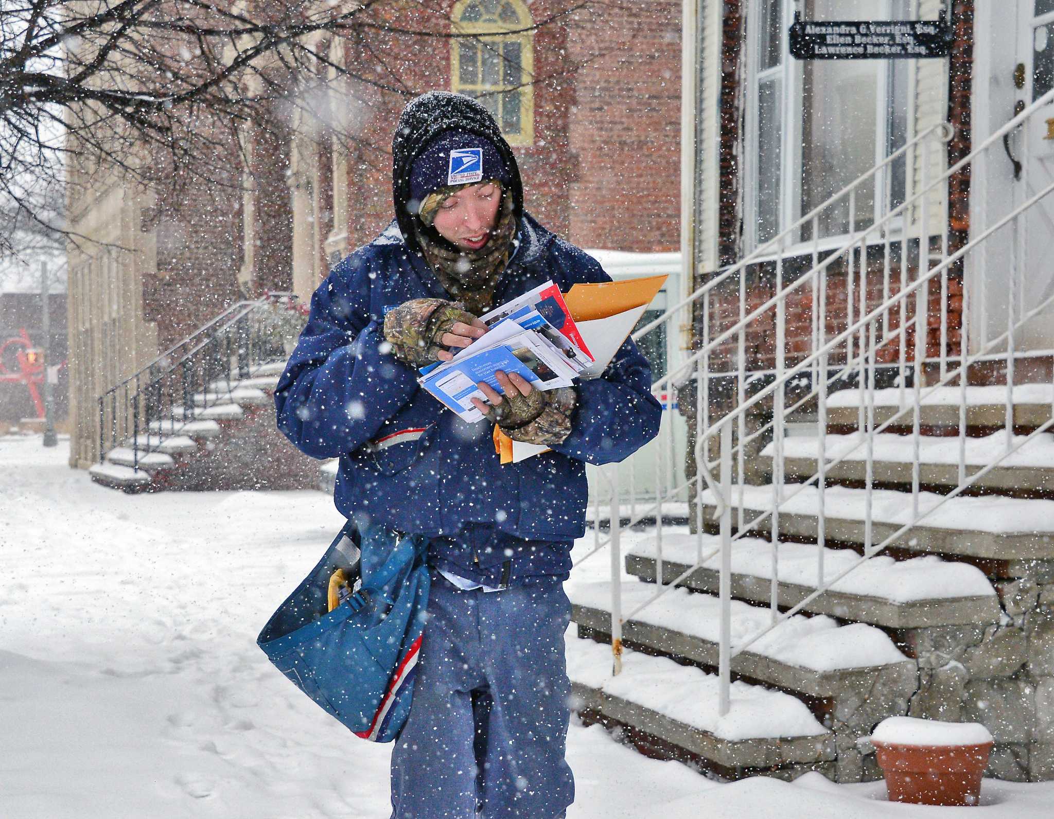 Some schools delay opening after snow storm