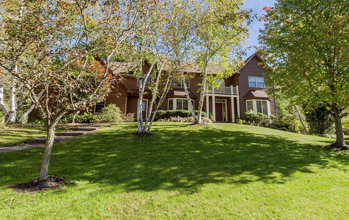 House of the Week Custom in Niskayuna