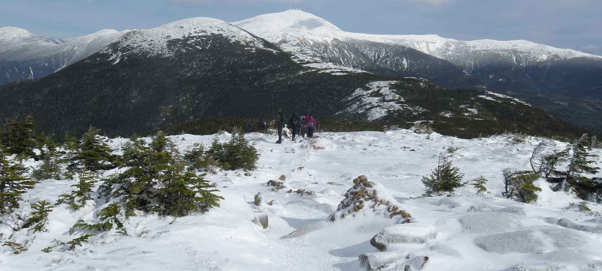 Mountain hiker dies after rescue in snow, 80 mph wind gusts - Vimarsana News