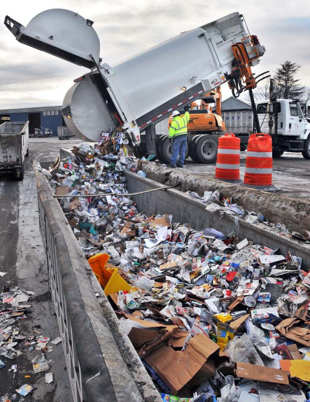 garbage truck dumping