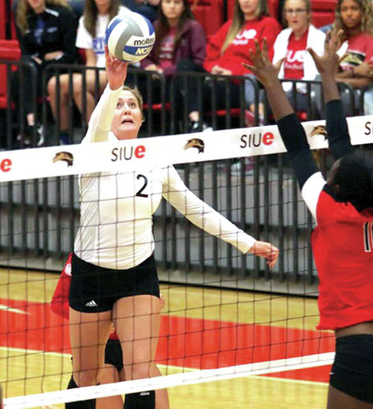 SIUE’s Taylor Joens recorded the final two kills of the match and led the Cougars with 18 in Friday night’s win over Toledo in the opening round of the Fort Wayne Invitational Fort Wayne, Indiana.