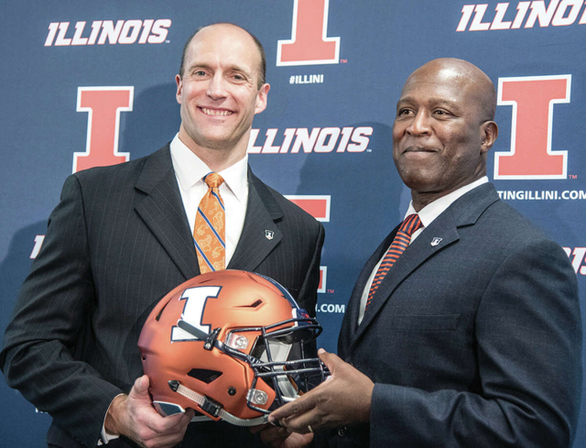 Illinois AD Josh Whitman (left) and Illini football coach Lovie Smith at the press conference naming Smith as the coach in 2016.