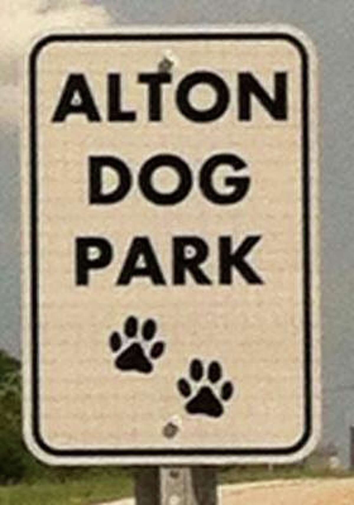 Alton adds equipment to dog park in Russell Commons