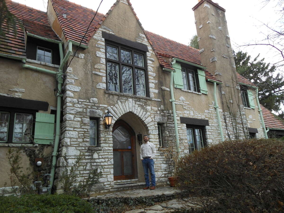 90yearold Halpin House in Middletown Alton to sell via online auction