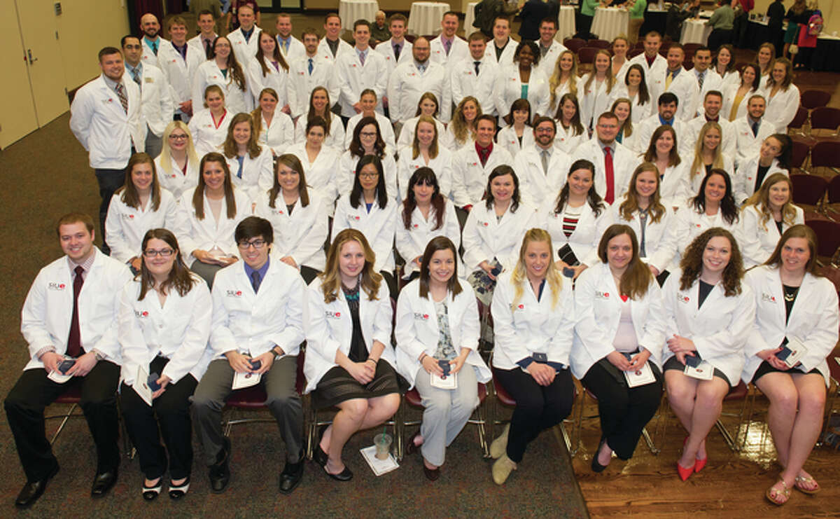 siue-school-of-pharmacy-holds-symbolic-pinning-ceremony