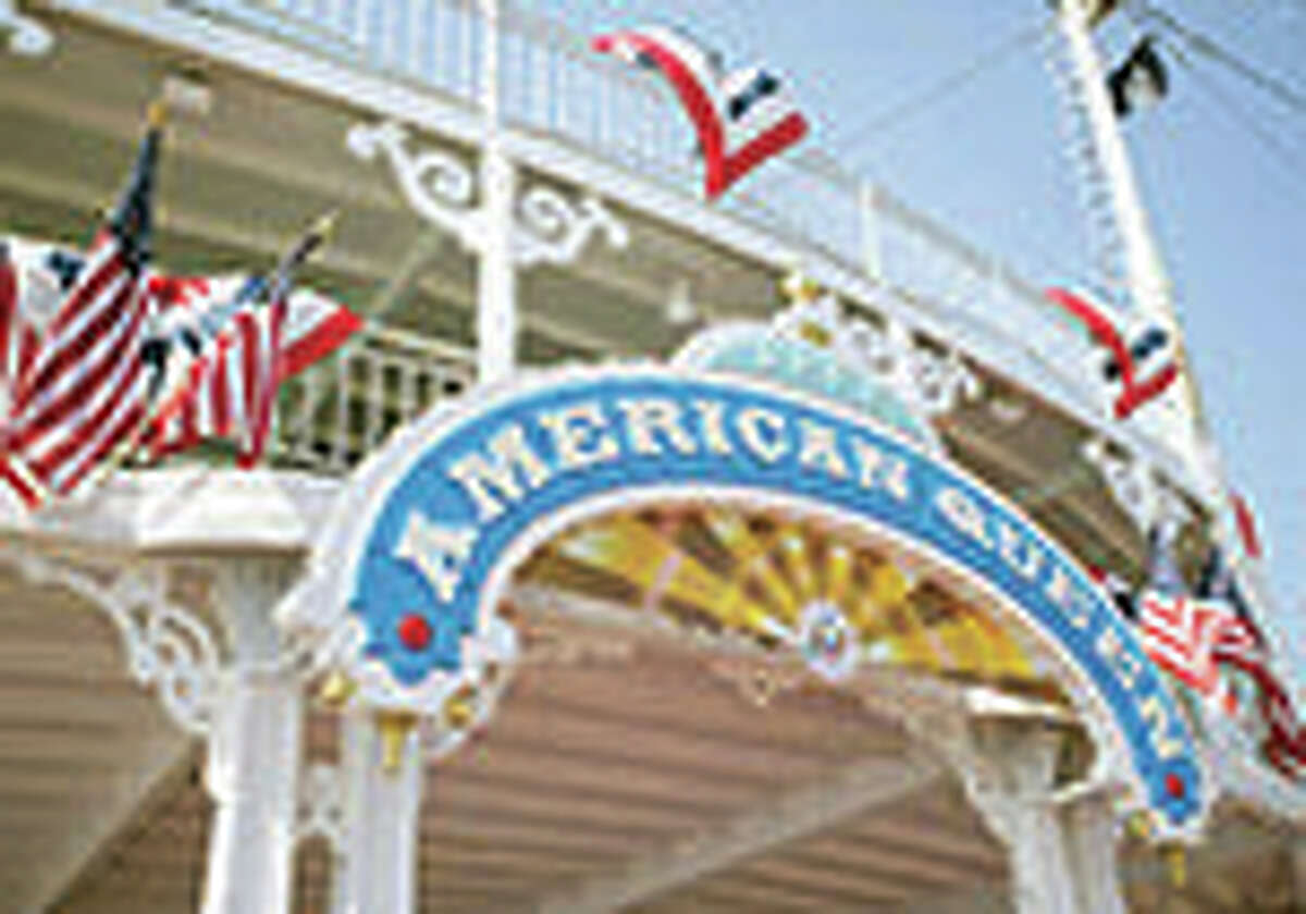 American Queen’s first Alton stop will be Thursday, July 28. For $3 a person, the Queen’s passengers may ride on an Alton Living History Tour, with costumed Alton Little Theater actors as tour guides when the buses make the rounds of Alton’s historical sites on the Lincoln and Civil War Legacy Trail, including the Alton Federal Military Prison (Confederate Prison) and Lincoln-Douglas Square.