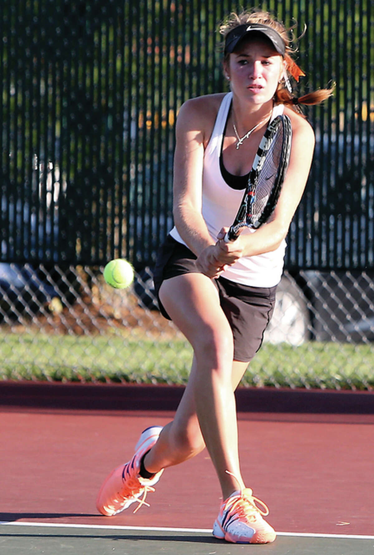 Edwardsville senior Callaghan Adams, a three-time Telegraph Player of the Year and three-time sectional champion, became the Tigers’ all-time career leader in victories with 155 after picking up three at No. 1 singles Saturday at the Lockport Invitational. Adams breaks the 14-year-old record of 153 set by Lindsay Anderson. Edwardsville also set a school record for dual wins in a season at 31 after going 5-0 at Lockport. The Tigers beat Romeoville, Hinsdale South, Highland Park, Neuqua Valley and Orland Park Sandburg – all by 5-0 scores – to win the championship at Lockport.
