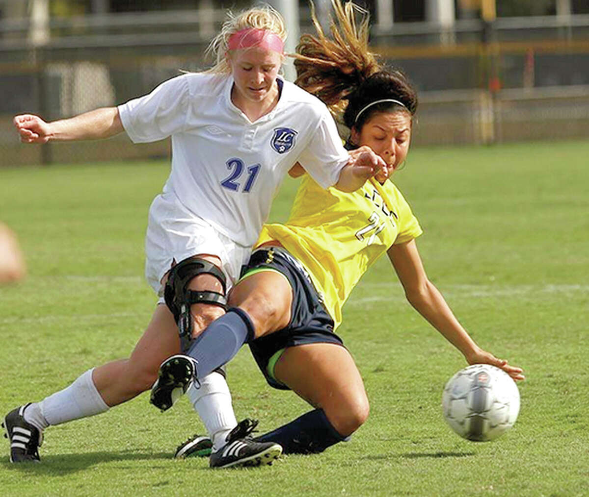Lewis and Clark’s Cassidy Foley, left, collides with Melissa Mondragon of Laramie County Community College in Tuesday’s game in the NJCAA DIvision I National women’s Soccer Tournament in Melbourne, Florida. Laramie won 3-1.