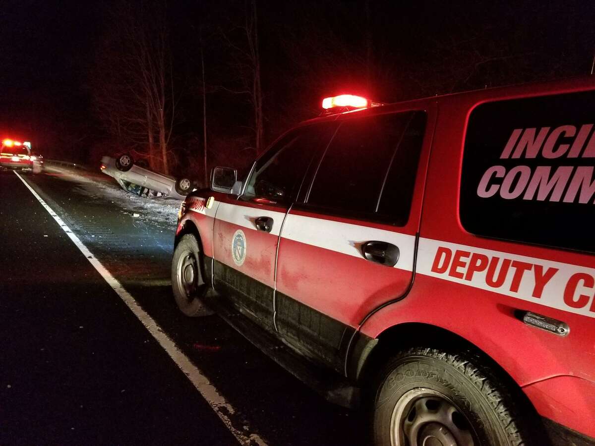 Rollover accident in Brookfield injures 2, shuts down Rt. 7