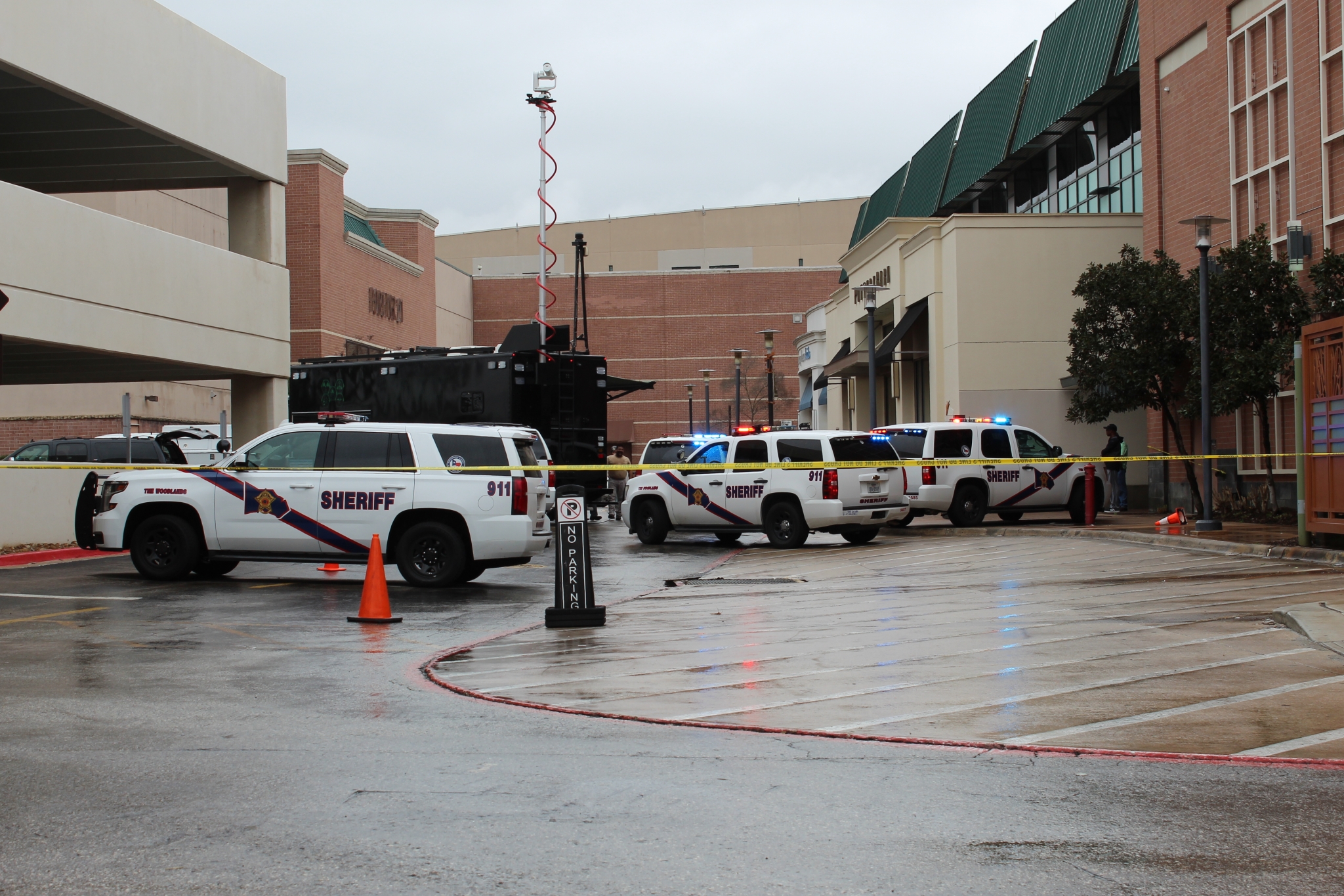 The Montgomery County Sheriffs Office along with Montgomery County Fire  Marshal's Office are currently on scene of a suspicious package at the  Woodlands Mall. Two stores have been evacuated as a precaution. 