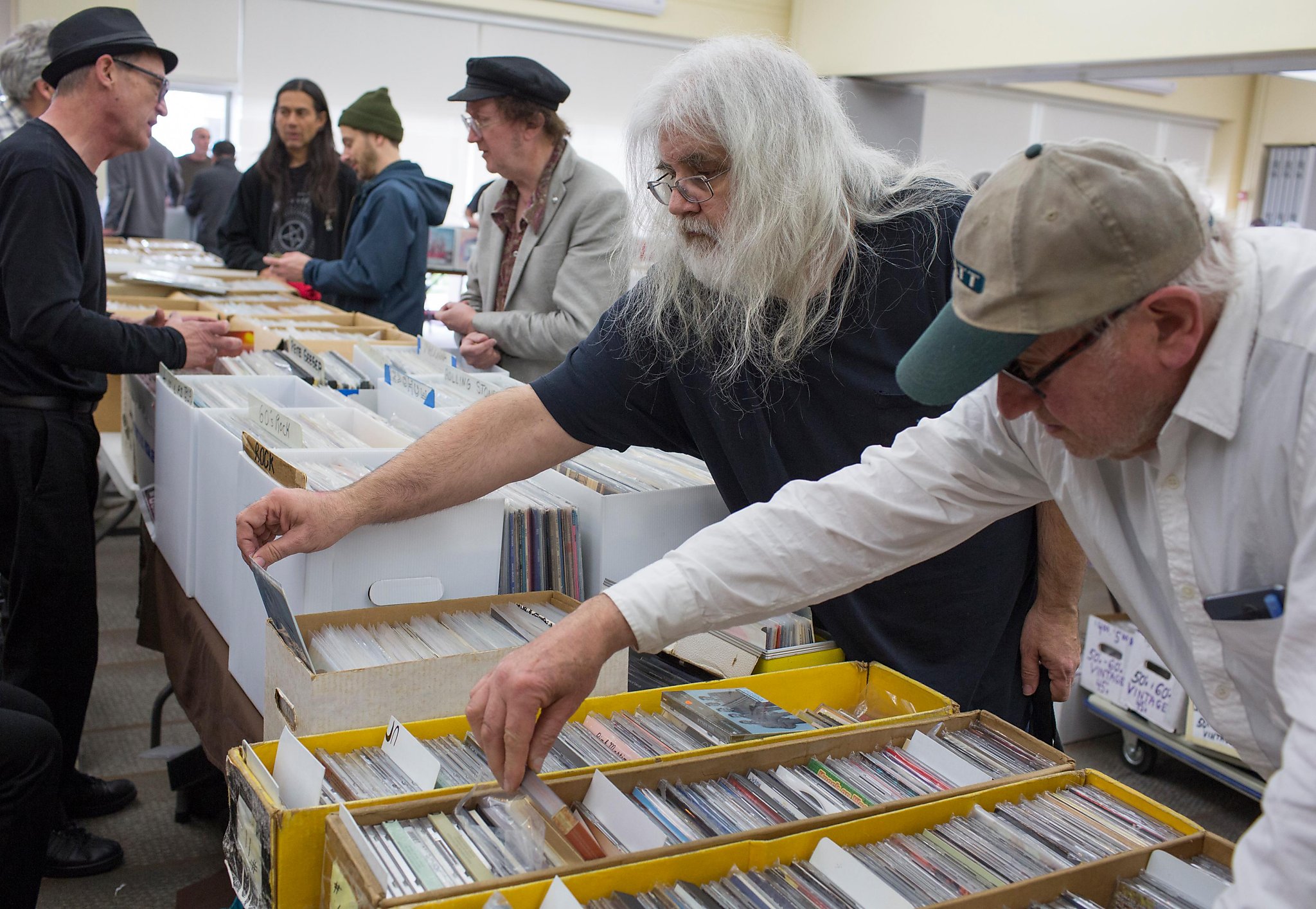Vinyl fans dig for treasure at KUSF record swap